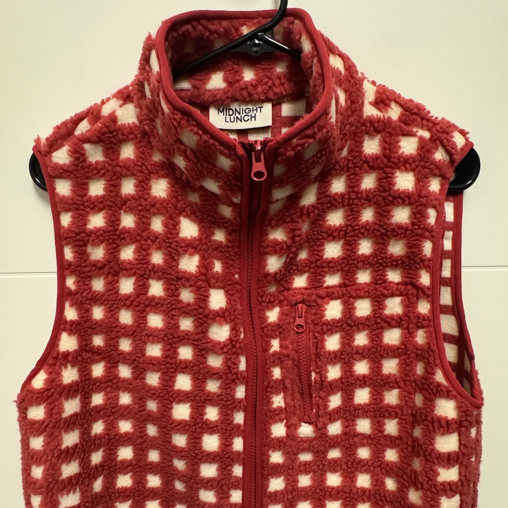 Midnight lunch vest